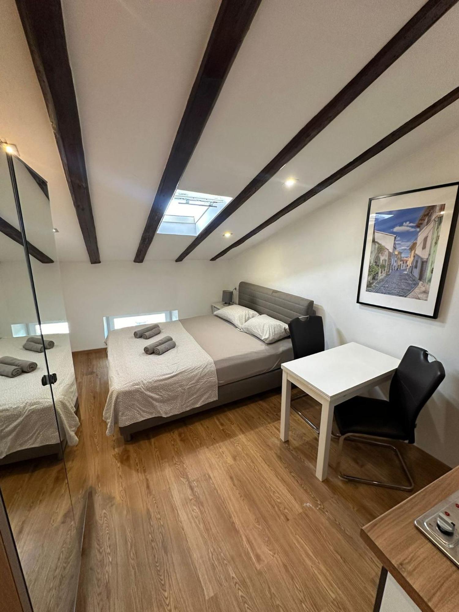 Apartment In The Heart Of Pula Bagian luar foto