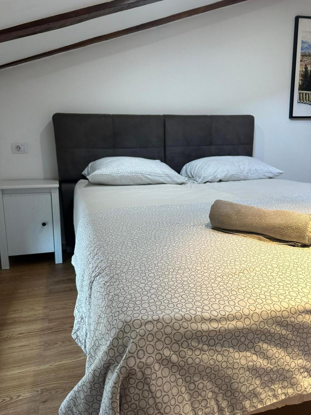Apartment In The Heart Of Pula Bagian luar foto